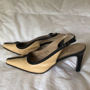Circa Joan&David tan sling backs/brown trim Sz 7.5